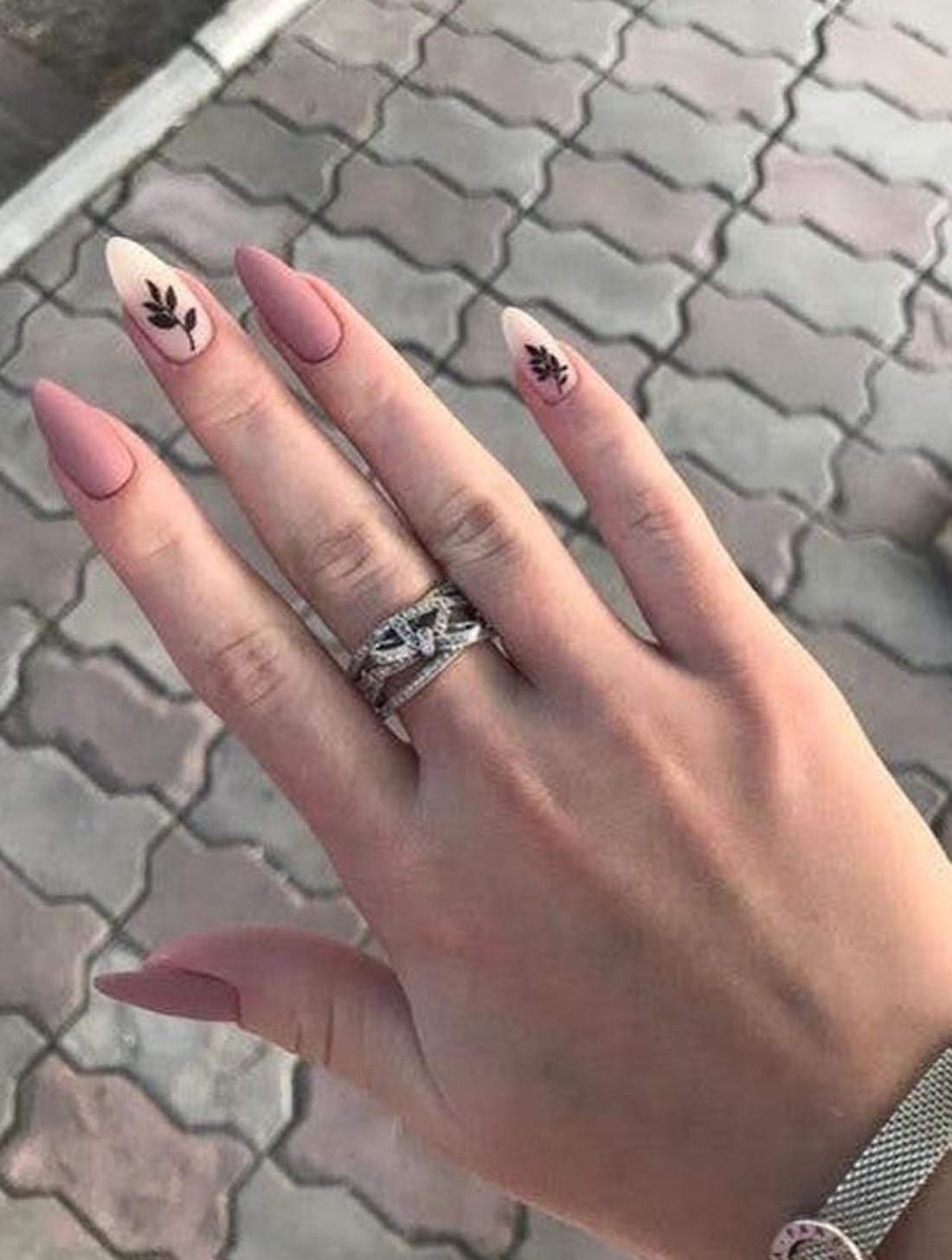 10 mẫu nail màu nude cực sang chảnh giúp nàng đẹp ‘ăn đứt chúng bạn’