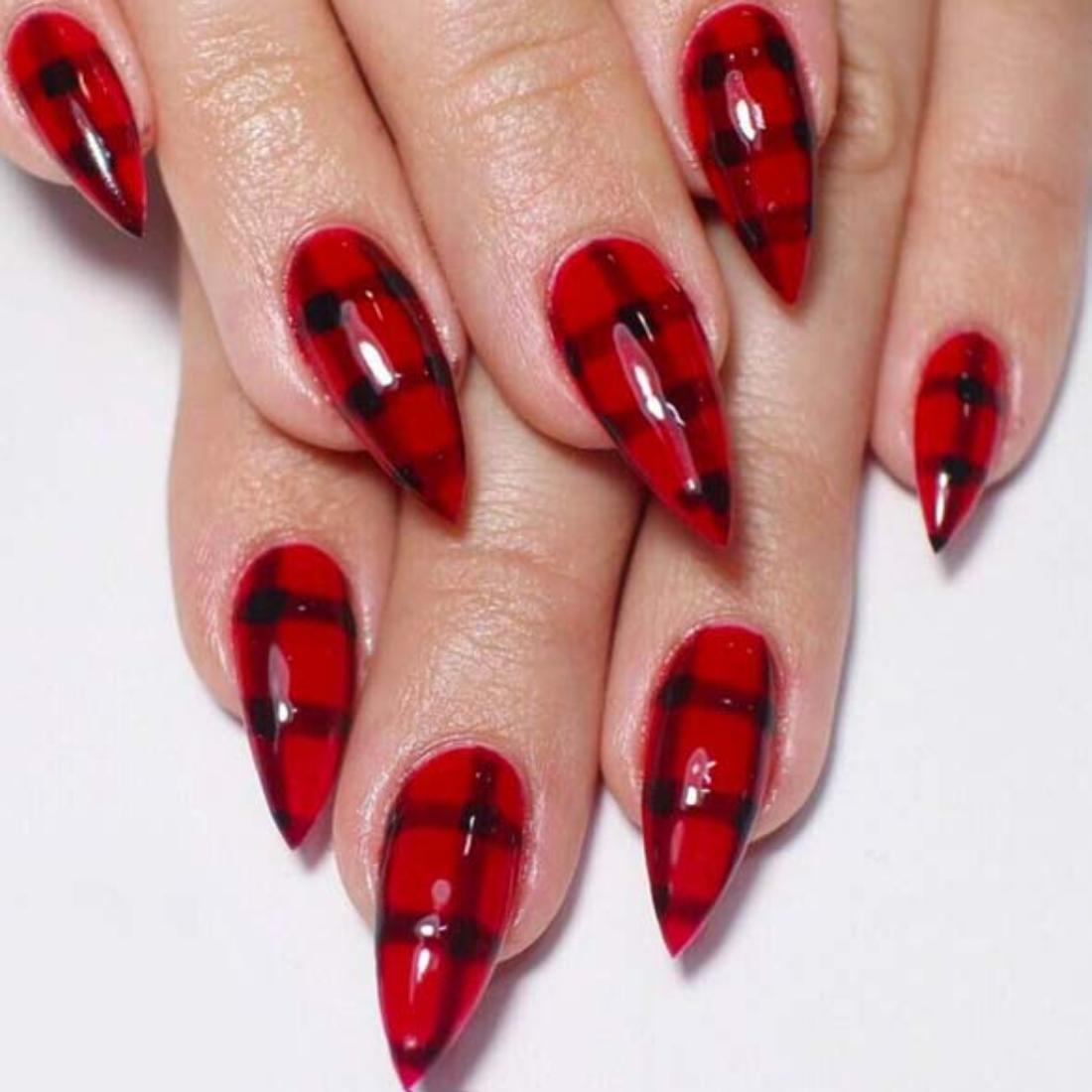 11 mẫu nail đỏ xinh xuất sắc cho các nàng thêm cuốn hút mùa lễ tết