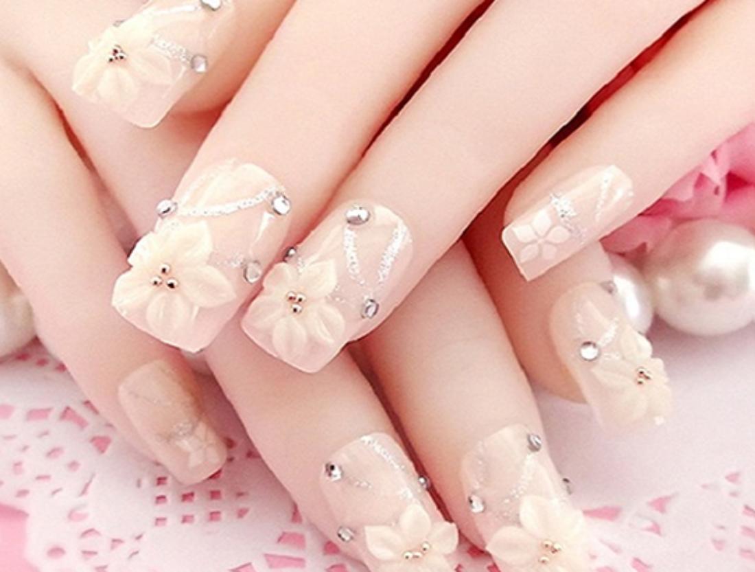 20 mẫu nail trắng đẹp thanh lịch tinh tế hot nhất hiện nay