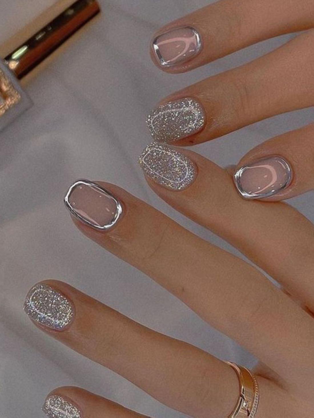 Tổng hợp các mẫu nail đơn giản nhưng sang xịn mịn cho nàng