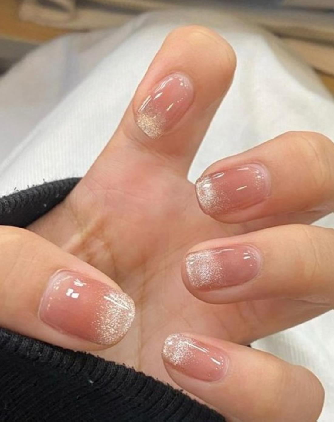 Tổng hợp các mẫu nail đơn giản nhưng sang xịn mịn cho nàng